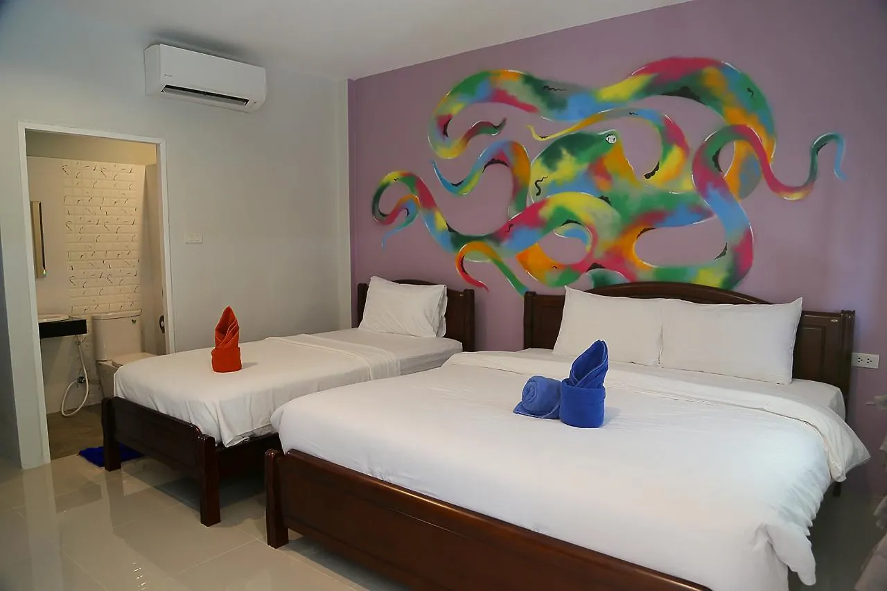 Lanta Smile Beach Ko Lanta ゲストハウス